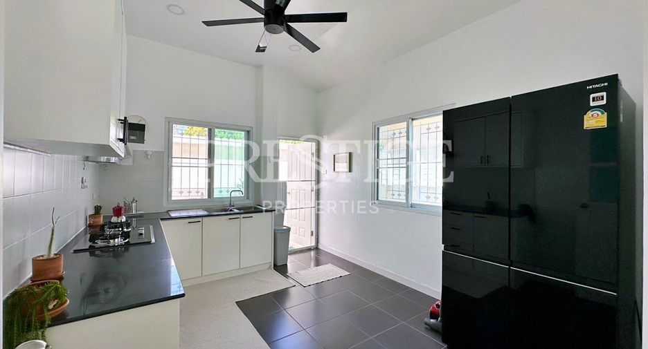 À vendre et à louer 3 chambres maison à Bang Lamung, Chonburi