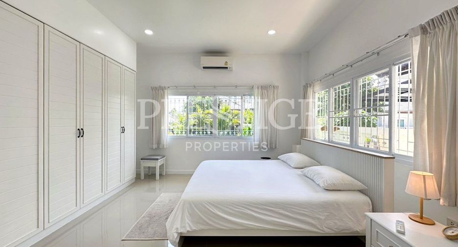 À vendre et à louer 3 chambres maison à Bang Lamung, Chonburi