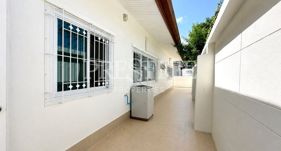 À vendre et à louer 3 chambres maison à Bang Lamung, Chonburi