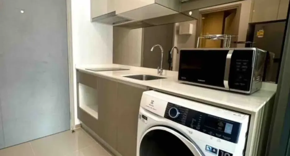 Condo en alquiler de estudio en Huai Khwang, Bangkok