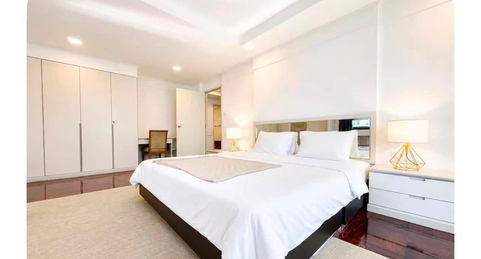 Wohnung zur Miete mit 3 Zimmer in Watthana, Bangkok