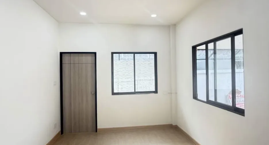 For sale 3 bedrooms house in Mueang Chiang Mai, Chiang Mai