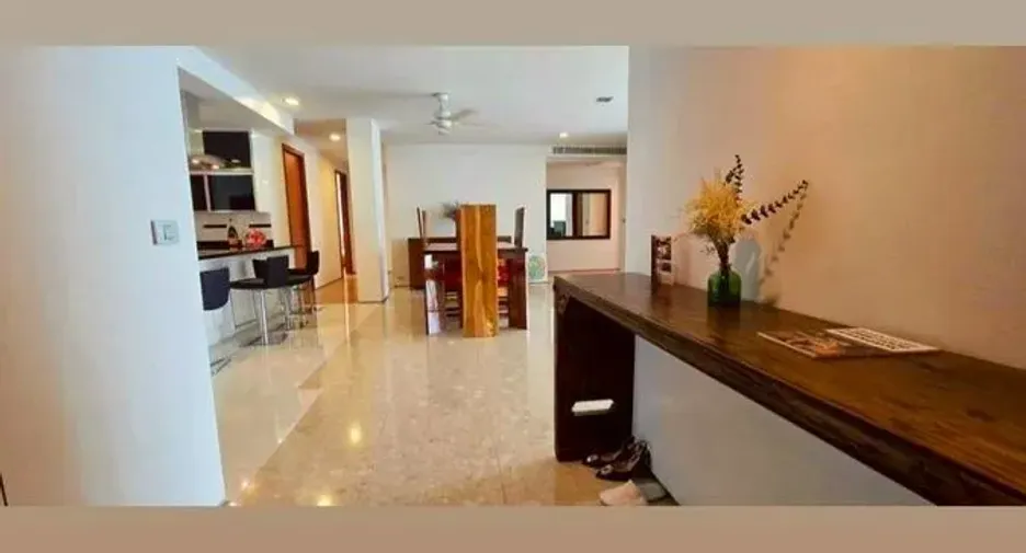 Wohnung zur Miete mit 3 Zimmer in Khlong Toei, Bangkok