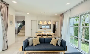 Casa en alquiler de 3 habitaciones en Bang Phli, Samut Prakan