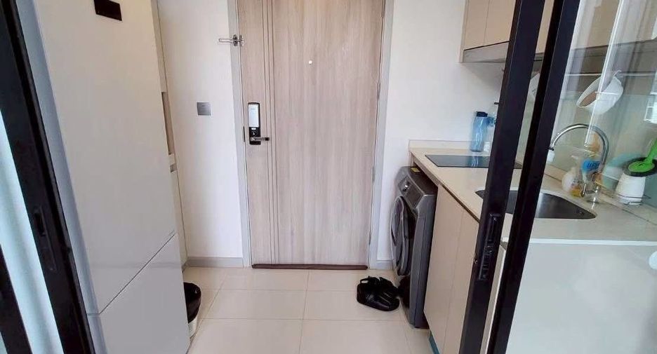 For rent 1 bed condo in Sathon, Bangkok