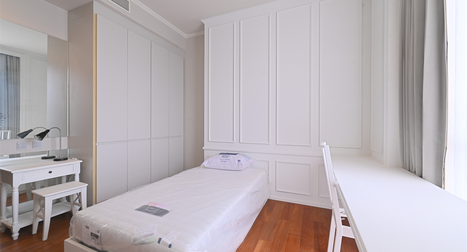 For rent 2 ベッドルーム condo in Watthana, Bangkok