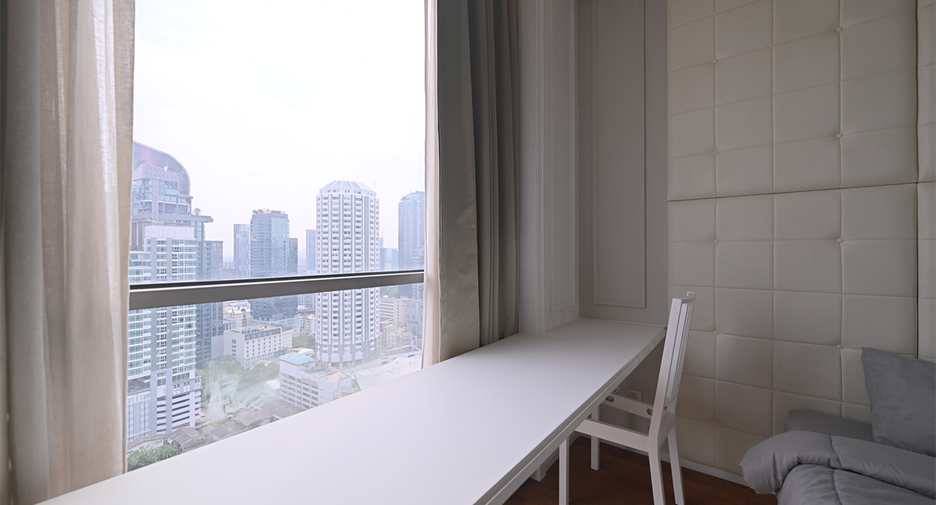 For rent 2 ベッドルーム condo in Watthana, Bangkok