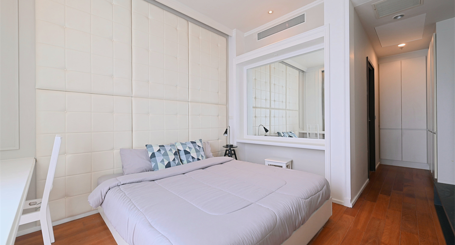 For rent 2 ベッドルーム condo in Watthana, Bangkok
