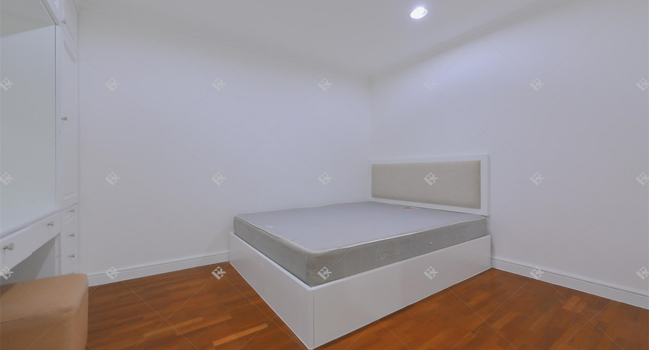 Wohnung zur Miete mit 2 Zimmer in Khlong Toei, Bangkok