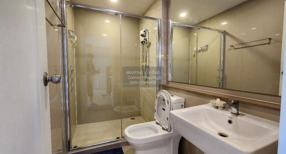À louer 2 chambres condo à Watthana, Bangkok