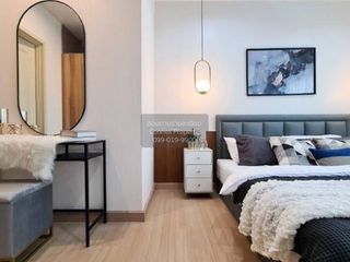 Condo en alquiler de 2 habitaciones en Huai Khwang, Bangkok