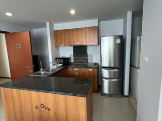 For rent 2 bedrooms condo in Khlong San, Bangkok