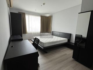For rent 2 bedrooms condo in Khlong San, Bangkok