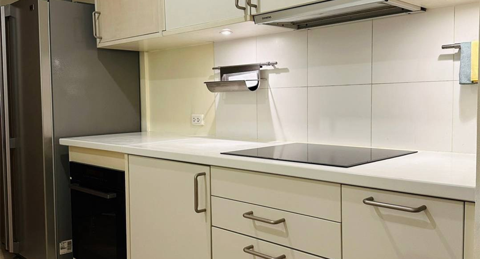 Condo en alquiler de 3 habitaciones en Sathon, Bangkok