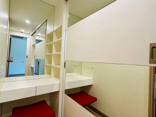 Condo en alquiler de 3 habitaciones en Sathon, Bangkok