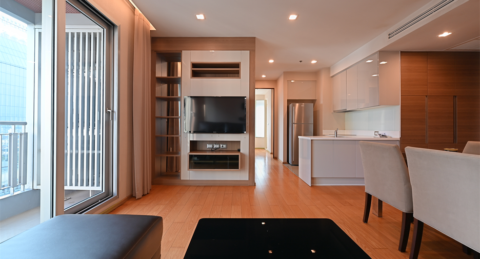 For rent 2 bedrooms condo in Watthana, Bangkok