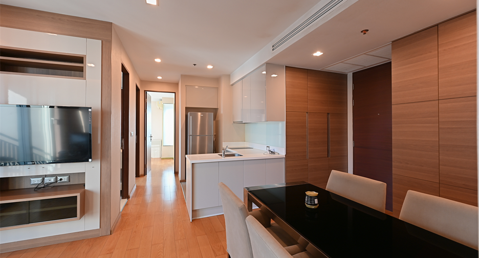 For rent 2 bedrooms condo in Watthana, Bangkok