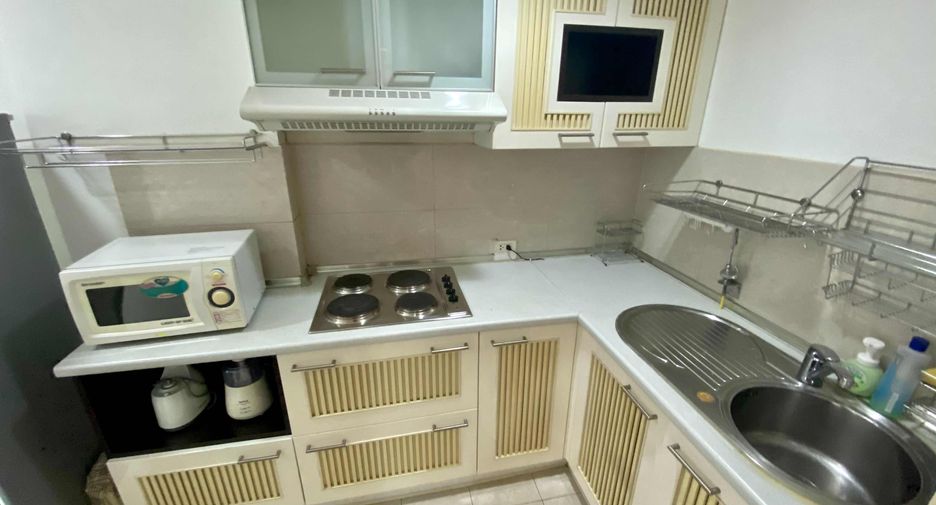 Wohnung zur Miete mit 2 Zimmer in Khlong Toei, Bangkok