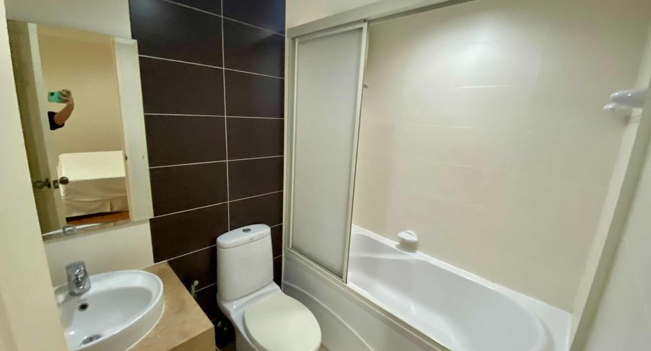 Wohnung zur Miete mit 2 Zimmer in Khlong Toei, Bangkok