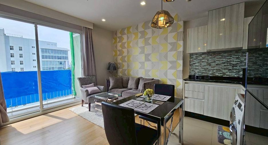 For rent 1 bed condo in Watthana, Bangkok