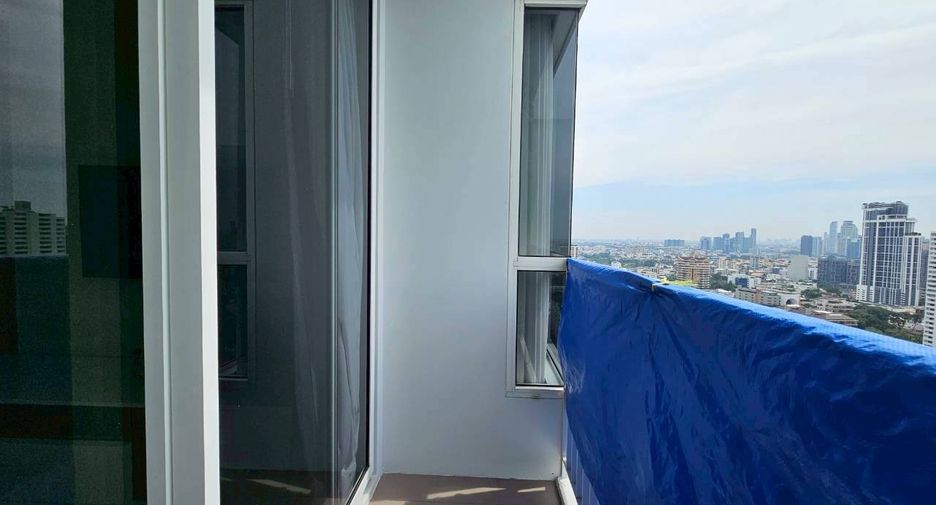 For rent 1 bed condo in Watthana, Bangkok
