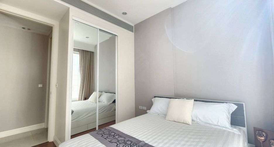 For rent 2 bedrooms condo in Pathum Wan, Bangkok