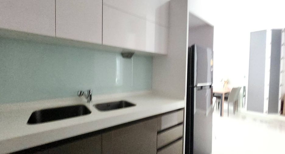 For rent 2 bedrooms condo in Pathum Wan, Bangkok