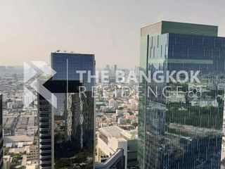 For rent 2 bedrooms condo in Huai Khwang, Bangkok
