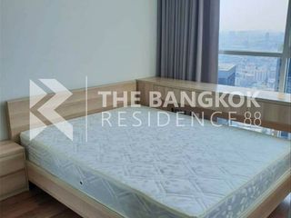 For rent 2 bedrooms condo in Huai Khwang, Bangkok