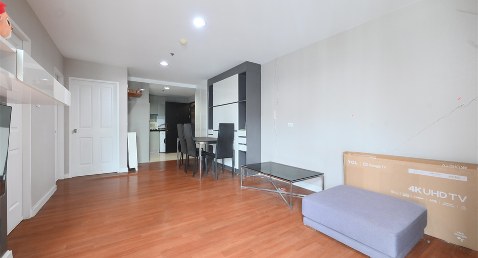 Wohnung zur Miete mit 2 Zimmer in Huai Khwang, Bangkok