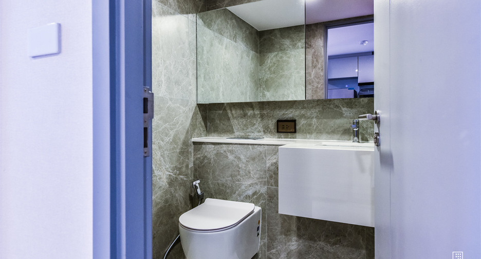 For rent 1 bed condo in Huai Khwang, Bangkok