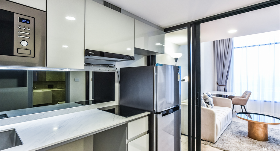 For rent 1 bed condo in Huai Khwang, Bangkok