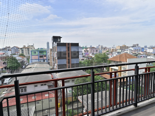 Wohnung zur Miete mit 2 Zimmer in Huai Khwang, Bangkok