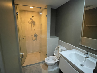 Condo en alquiler de 2 habitaciones en Ratchathewi, Bangkok