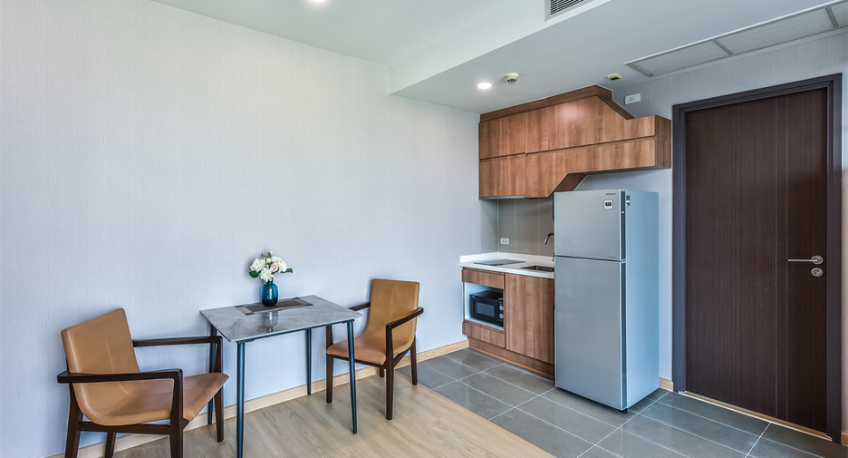 For rent 1 bed condo in Pathum Wan, Bangkok
