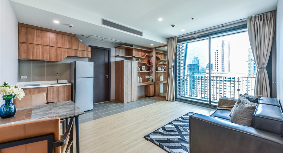 For rent 1 bed condo in Pathum Wan, Bangkok