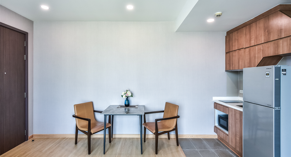 For rent 1 bed condo in Pathum Wan, Bangkok