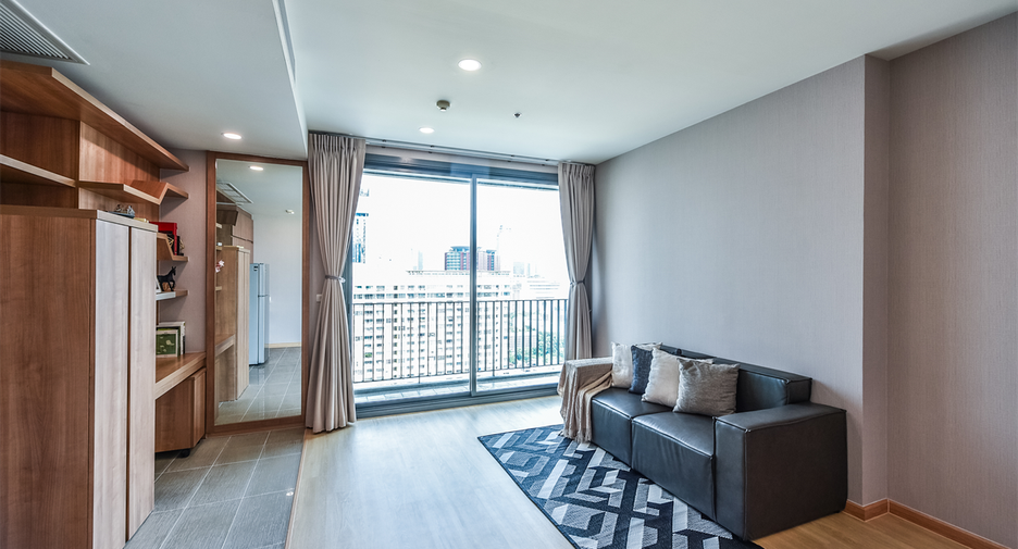 For rent 1 bed condo in Pathum Wan, Bangkok