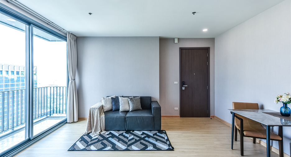 For rent 1 bed condo in Pathum Wan, Bangkok