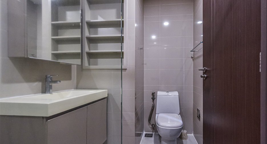 For rent 1 bed condo in Pathum Wan, Bangkok