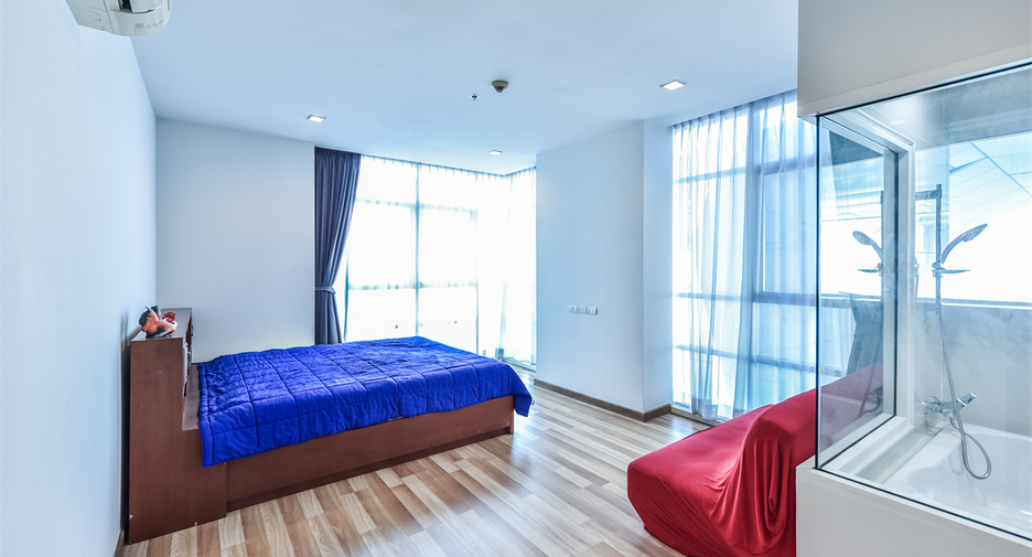 For rent 2 bedrooms condo in Ratchathewi, Bangkok
