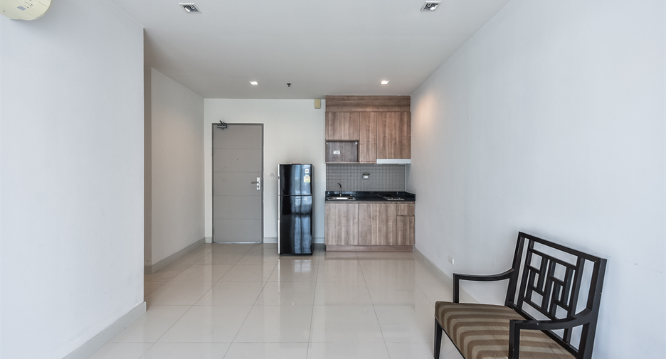 For rent 2 bedrooms condo in Ratchathewi, Bangkok