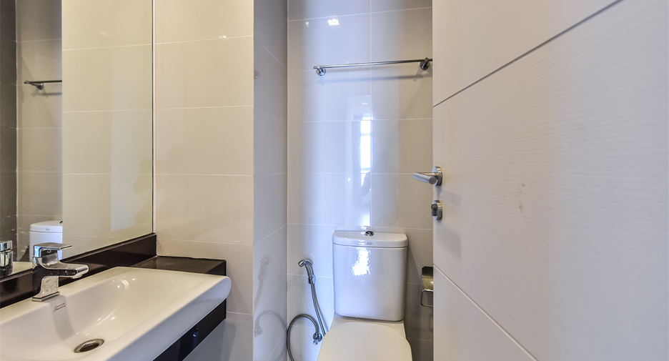 For rent 2 bedrooms condo in Ratchathewi, Bangkok