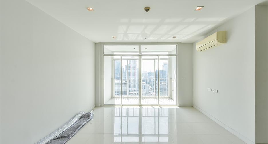 For rent 2 bedrooms condo in Ratchathewi, Bangkok