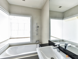 Condo en alquiler de 2 habitaciones en Ratchathewi, Bangkok