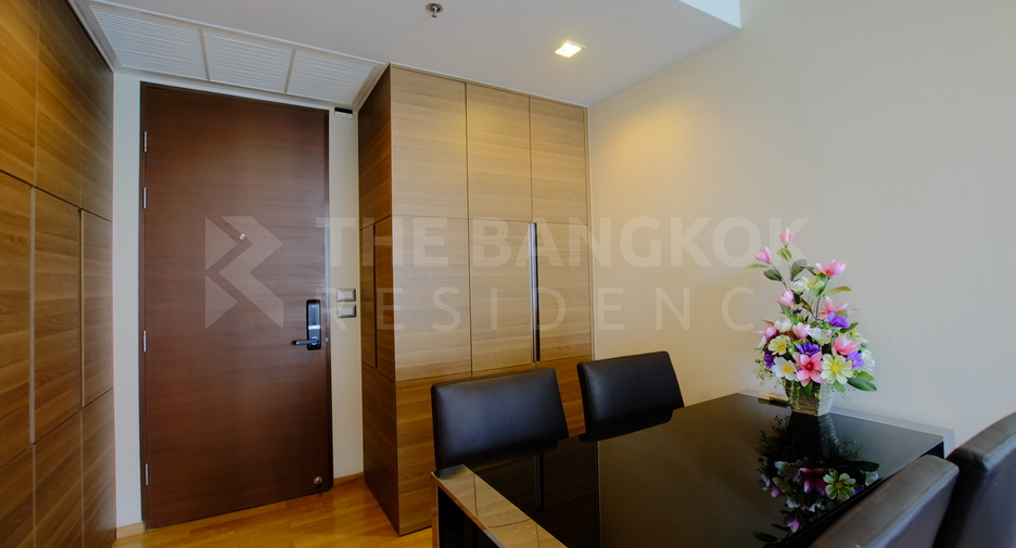 For rent 2 bedrooms condo in Watthana, Bangkok