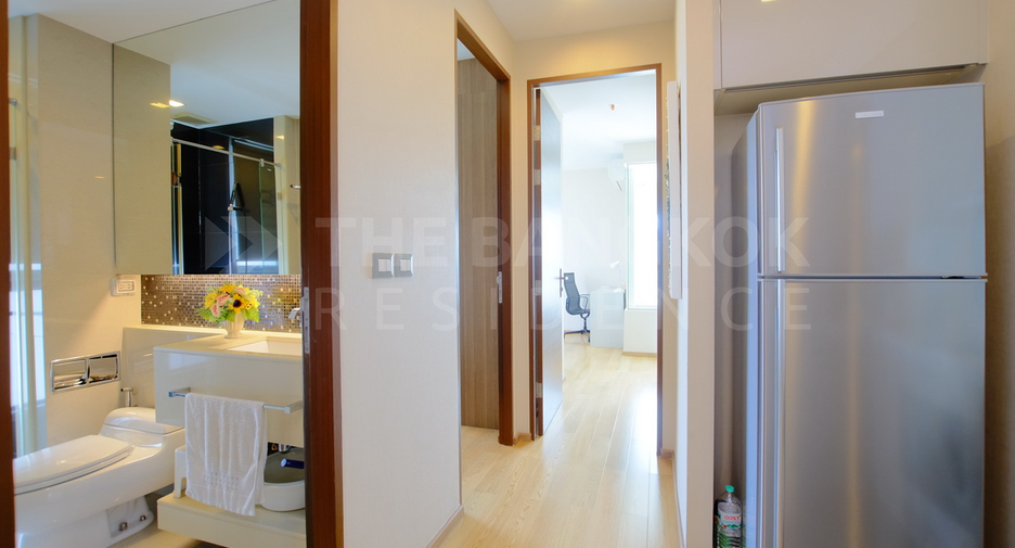 For rent 2 bedrooms condo in Watthana, Bangkok