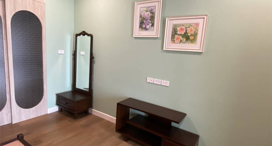 For rent 2 bedrooms condo in Chatuchak, Bangkok