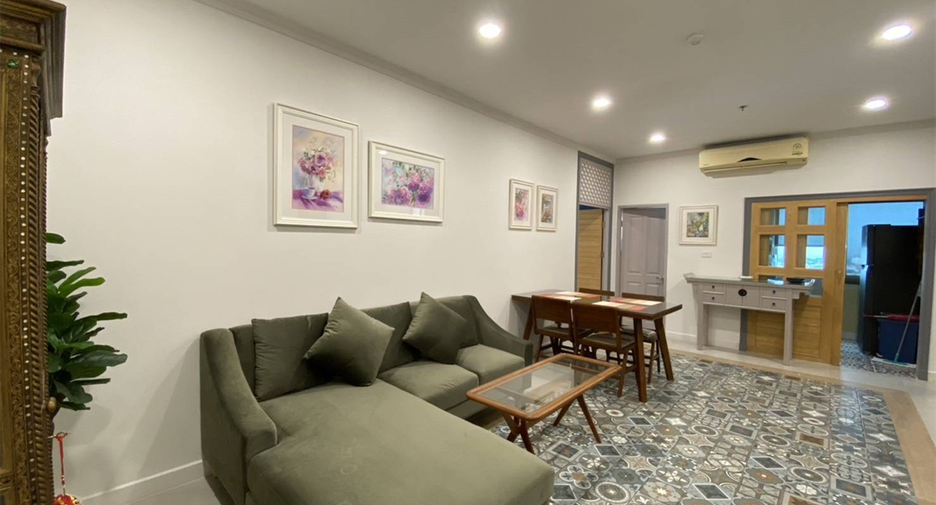 For rent 2 bedrooms condo in Chatuchak, Bangkok
