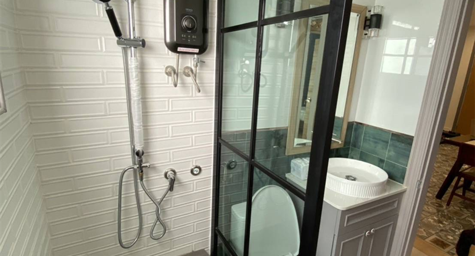 For rent 2 bedrooms condo in Chatuchak, Bangkok